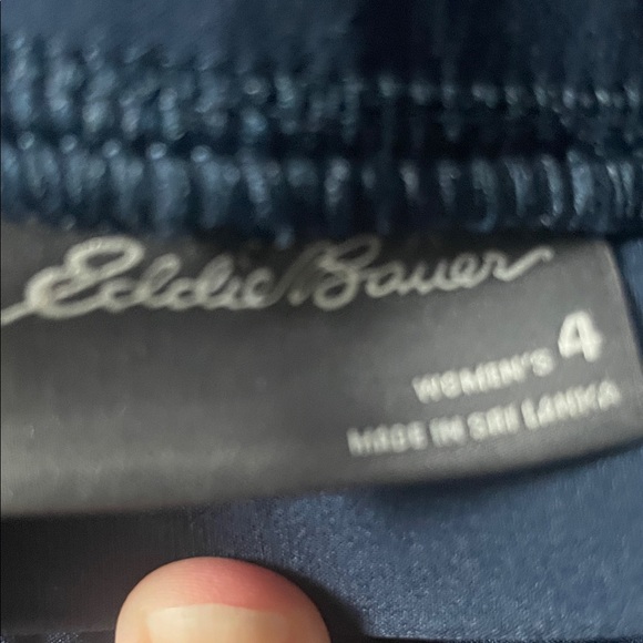 Eddie Bauer Women’s Size 4 Trail Pants Navy Cargo Pockets Hiking Outdoor Stretch - Picture 13 of 15